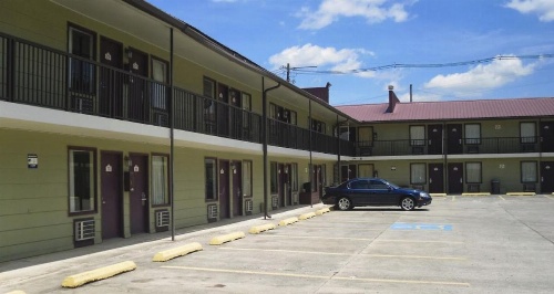 Economy Inn - Sweetwater image 12